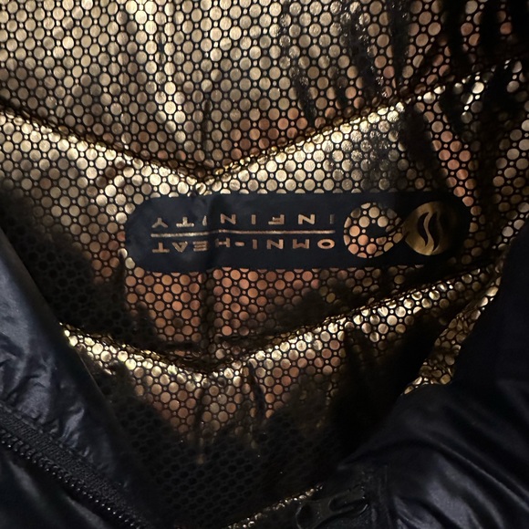 Women’s Columbia Winter Jacket - Picture 4 of 5